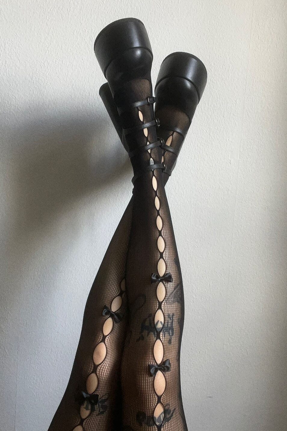 Black Bow Tights - Love Too True