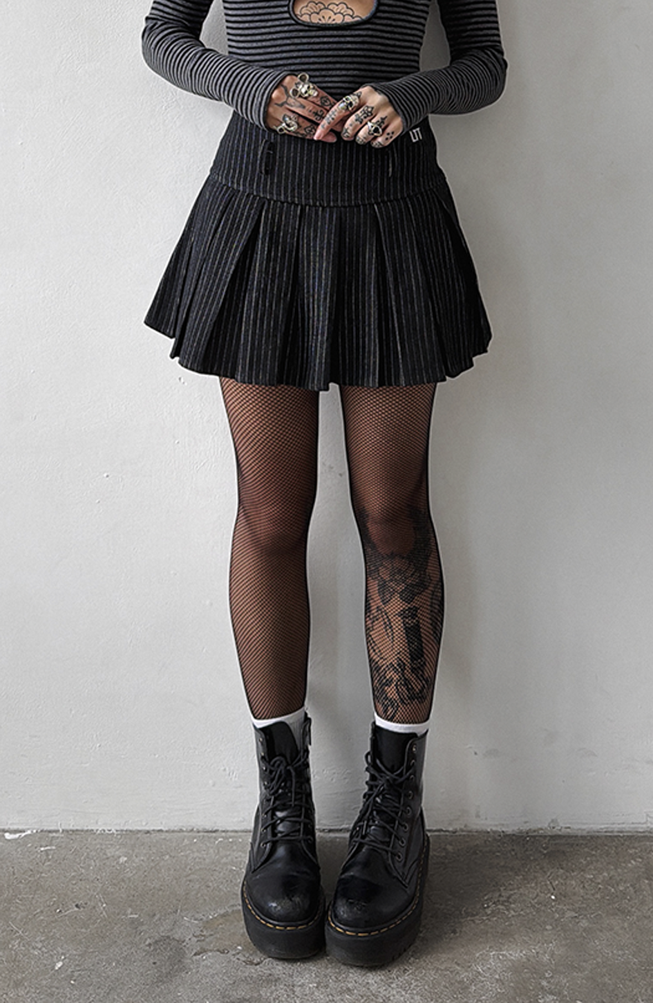 Fishnet footless tights